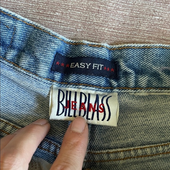 Bill Blass Vintage 90s Frayed Hem Jean Shorts - Picture 5 of 10